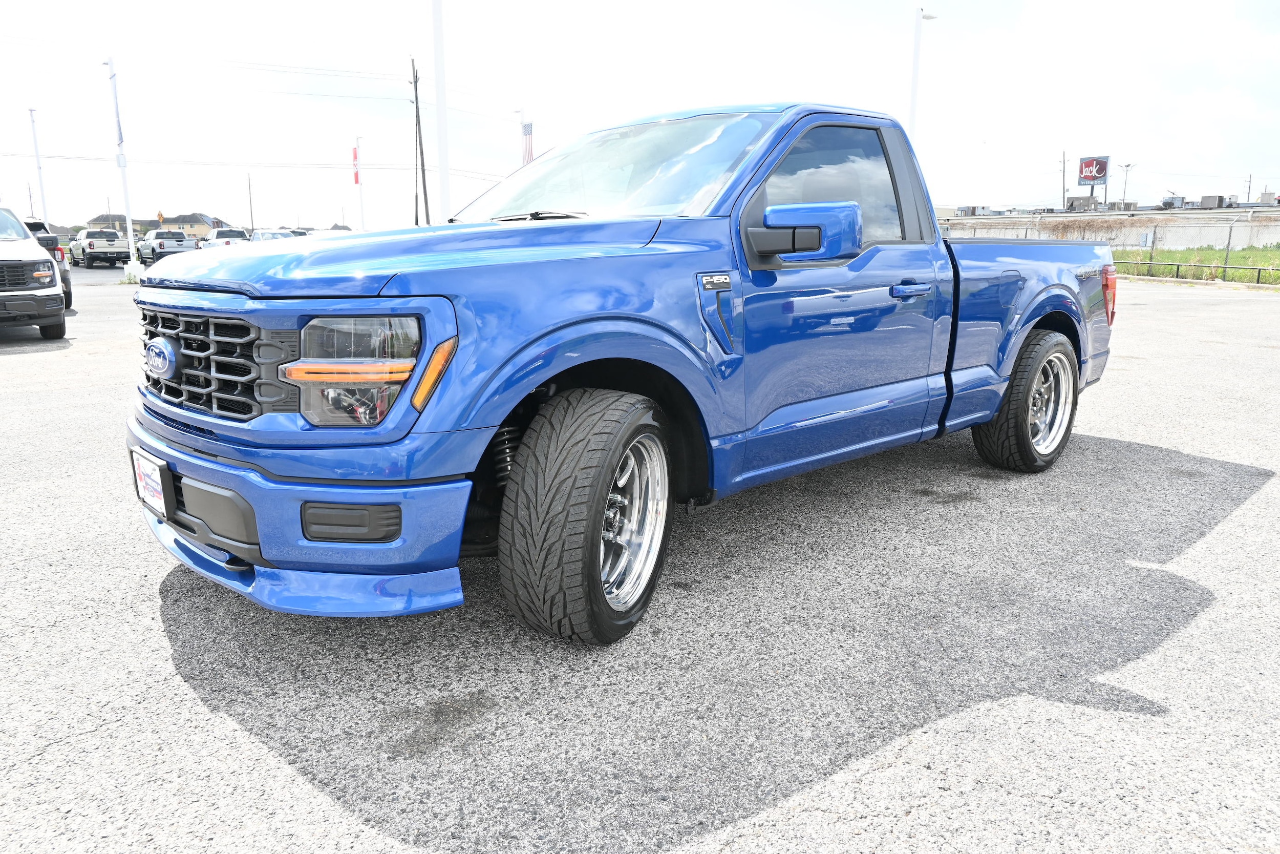 2025 Ford F-150 XL - Photo 8