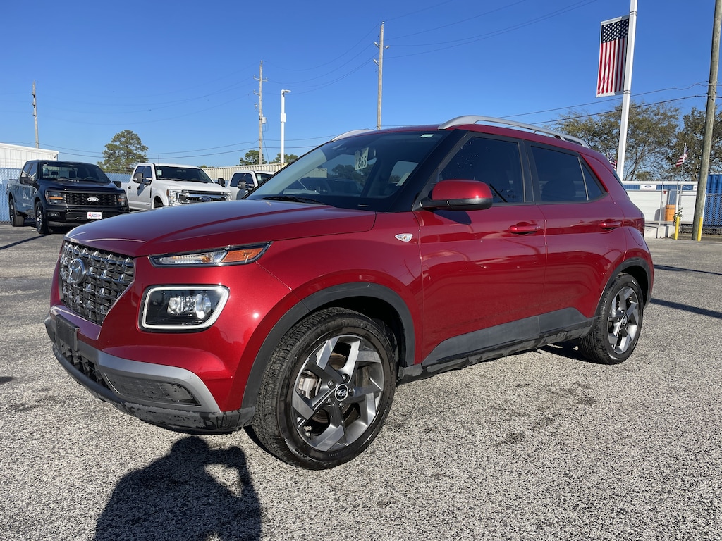 Used 2024 Hyundai Venue Limited SUV