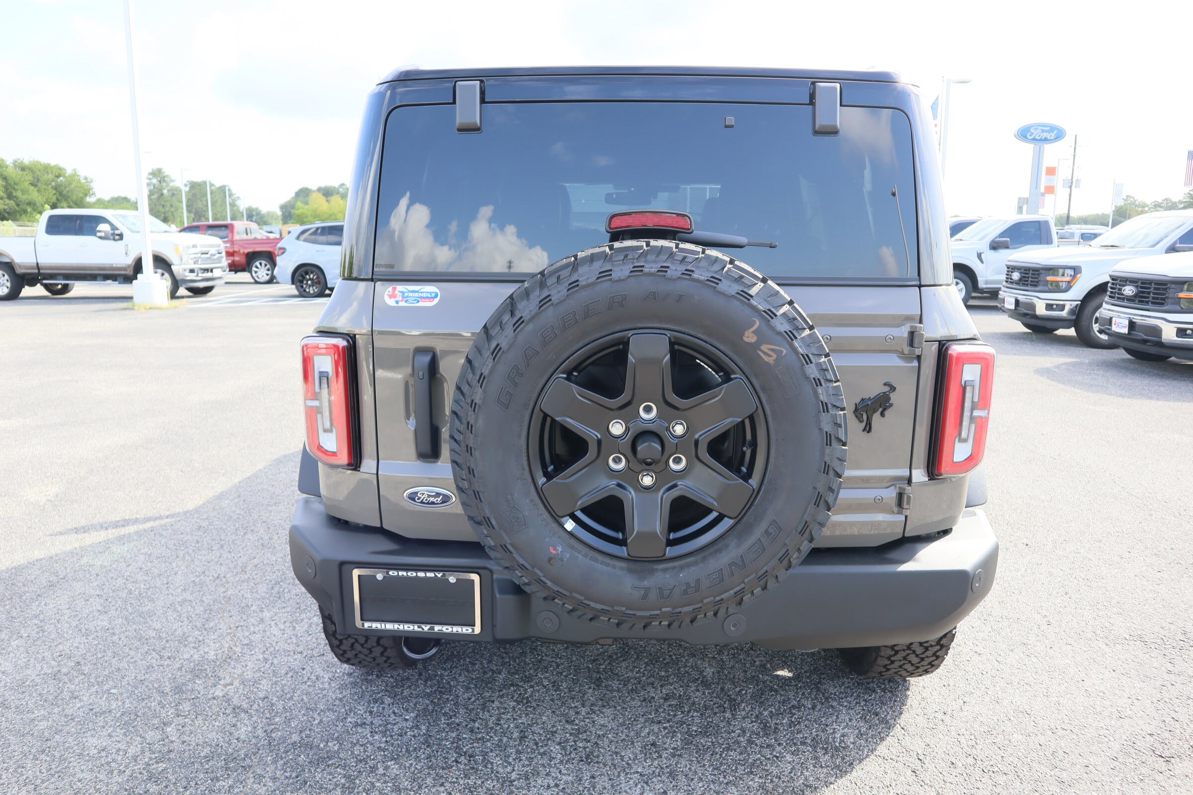 2025 Ford Bronco Outer Banks photo 4