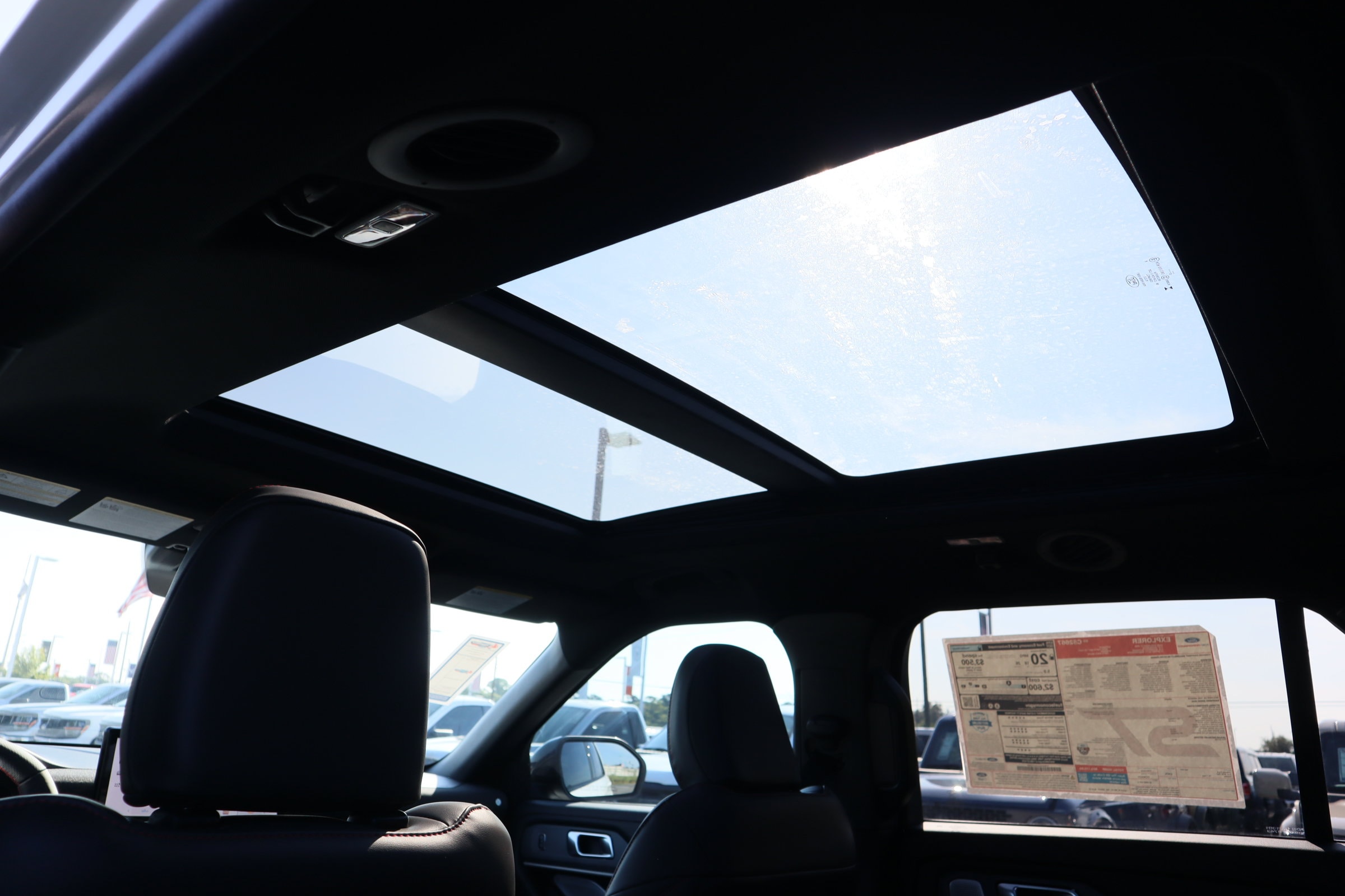 2025 Ford Explorer ST - Photo 40