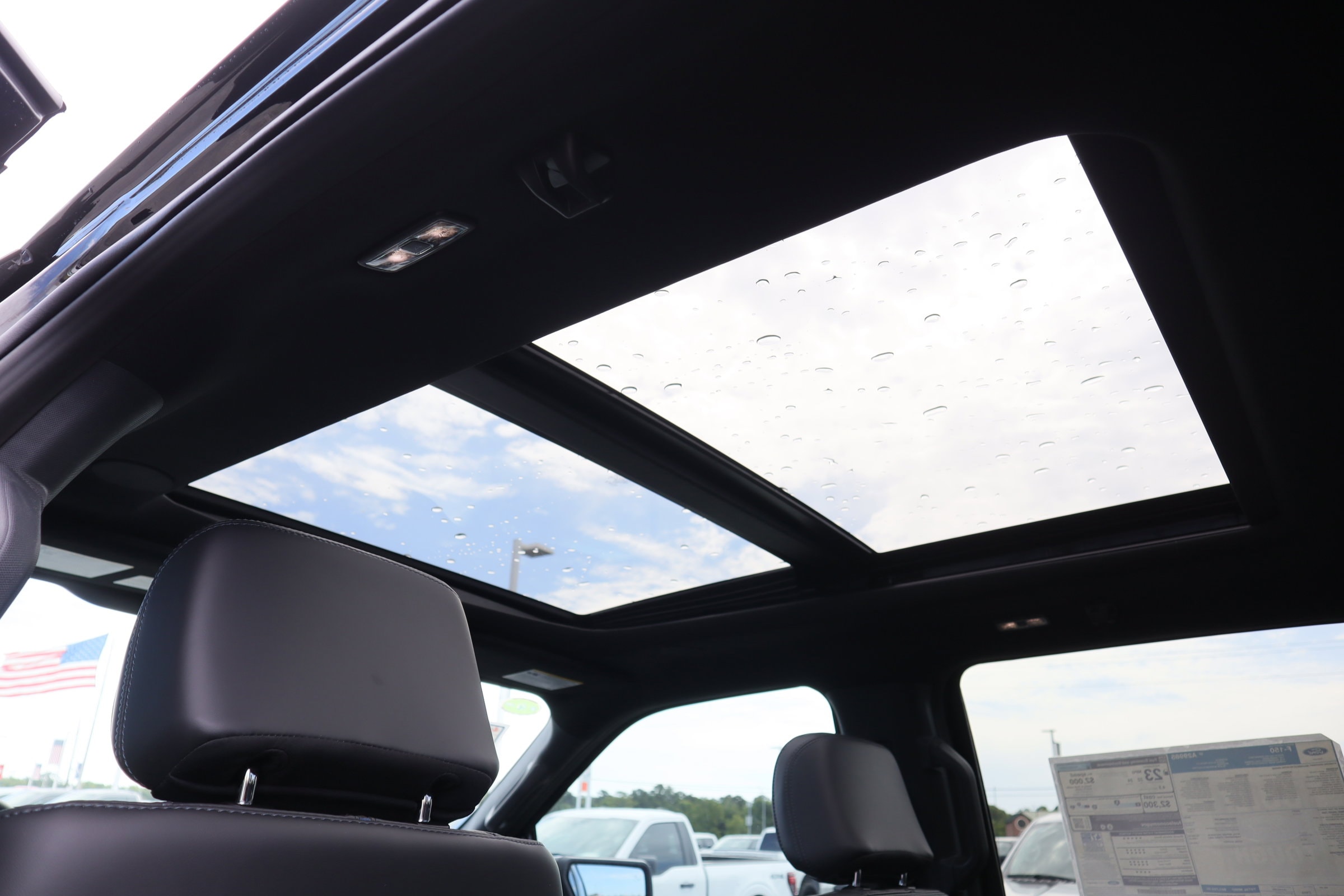 2025 Ford F-150 Platinum - Photo 38