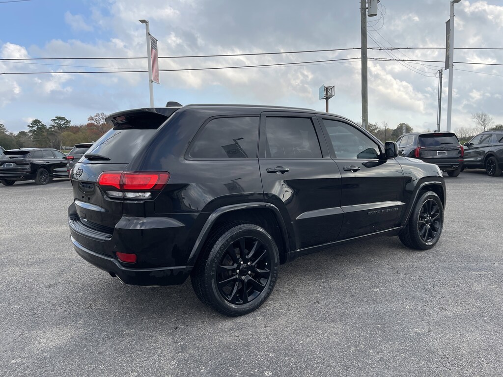 Used 2019 Jeep Grand Cherokee Altitude SUV
