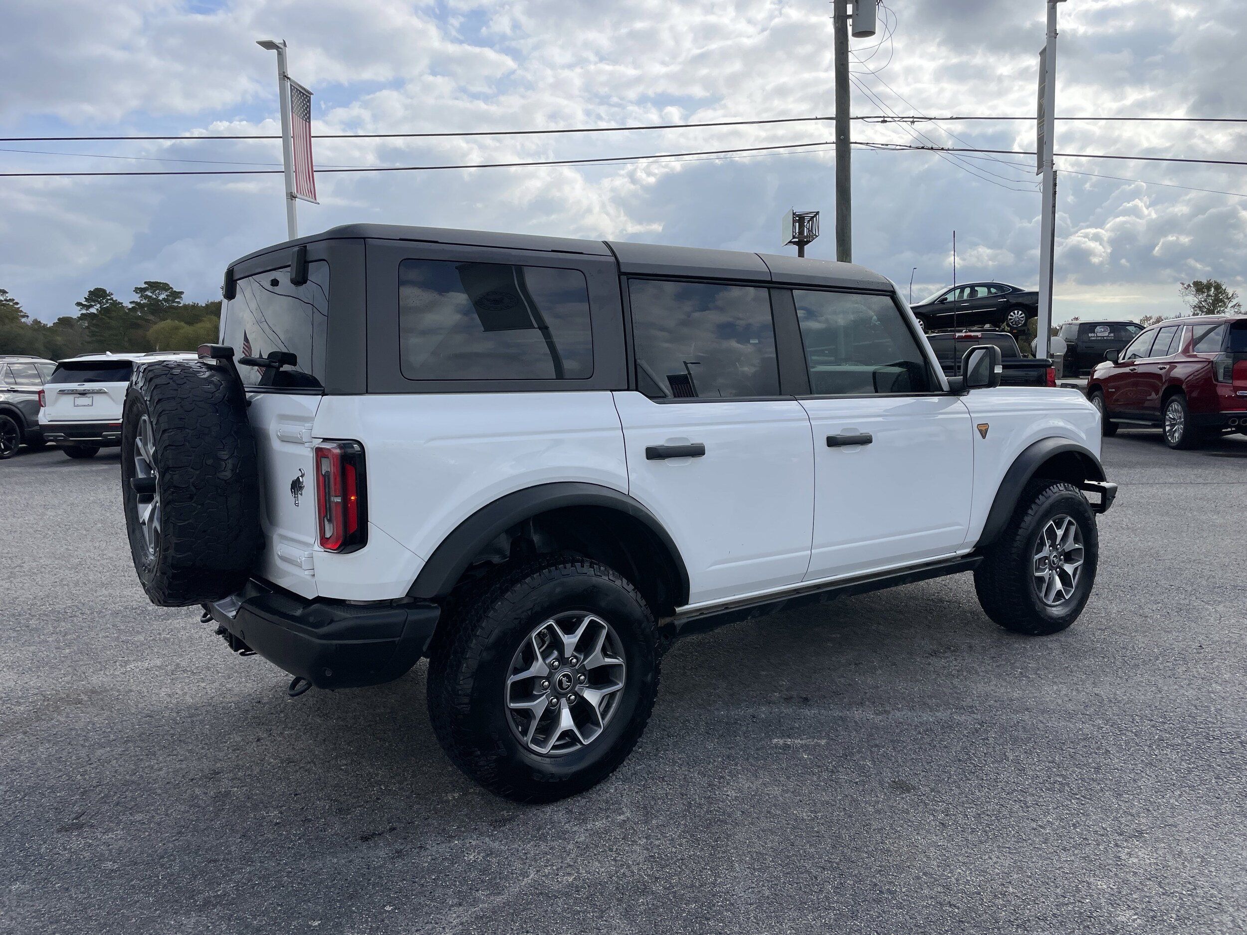 2023 Ford Bronco Base Big Bend Black Diamond Outer Banks Badlands Wildtrak Everglades photo 2