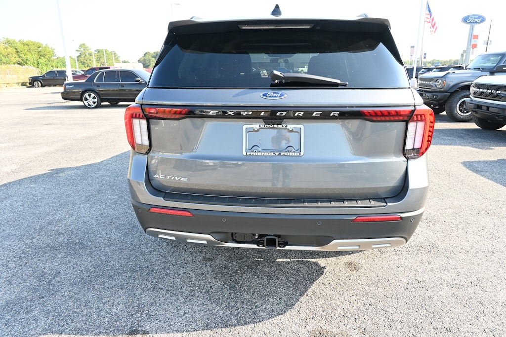 New 2025 Ford Explorer Active SUV