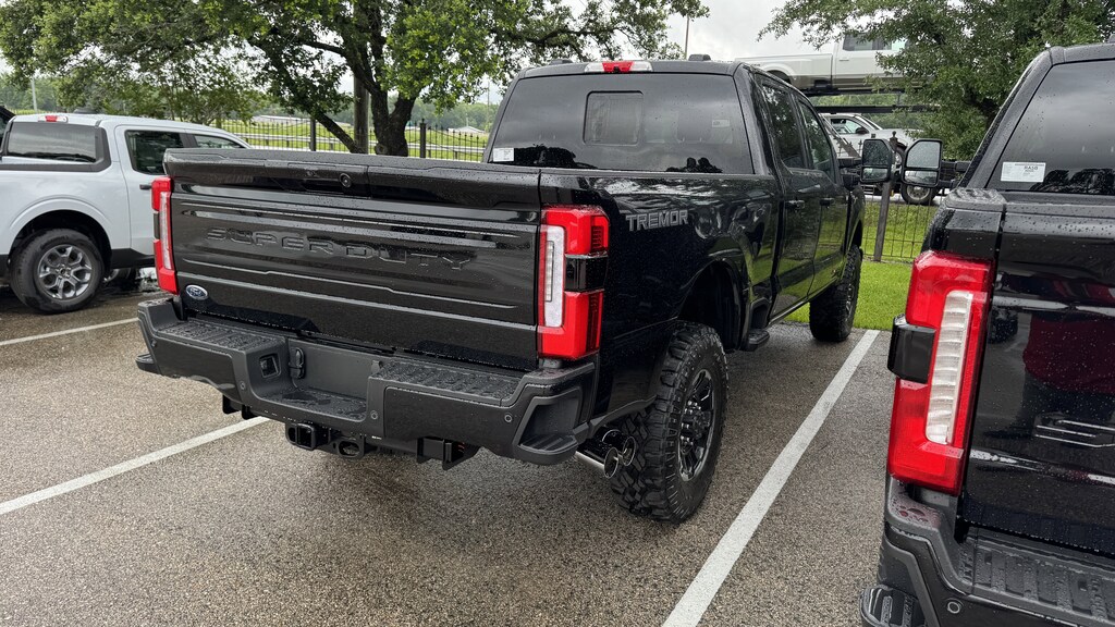 New 2026 Ford F-250 Platinum Truck Crew Cab