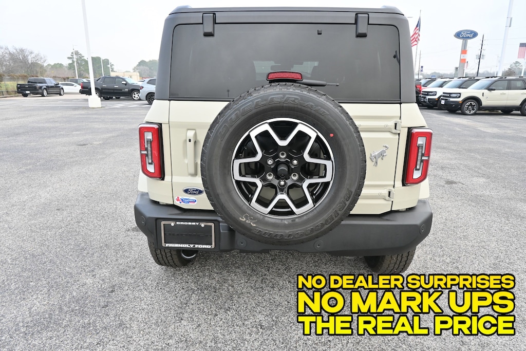 New 2025 Ford Bronco Outer Banks SUV