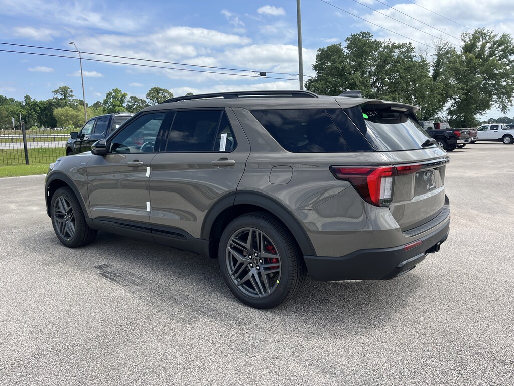 New 2026 Ford Explorer ST-Line SUV