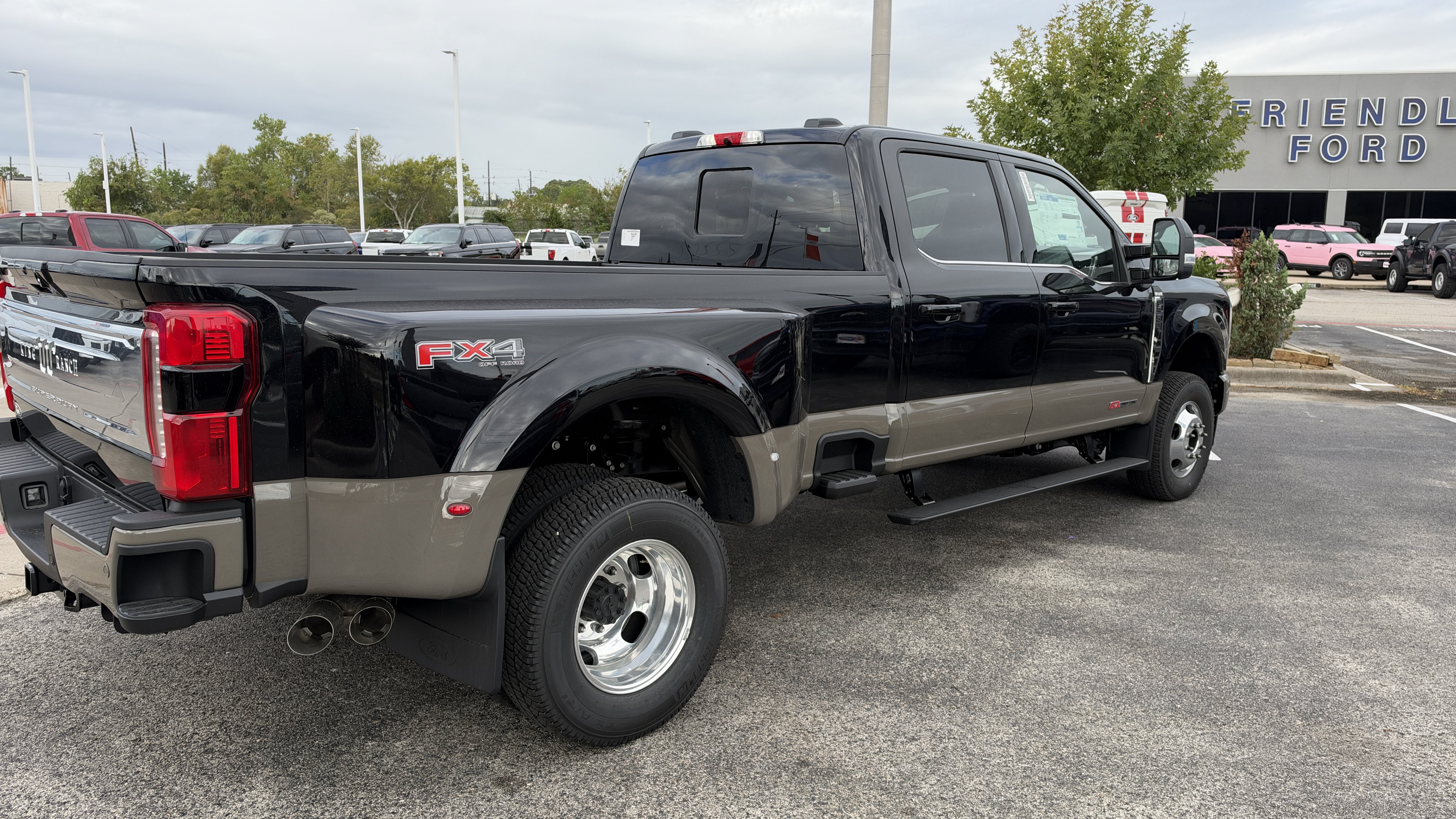 New 2027 Ford F-350 Truck Crew Cab