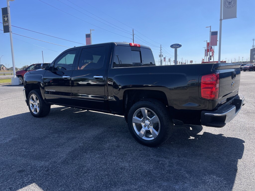 Used 2017 Chevrolet Silverado 1500 LT w/1LT Truck Crew Cab