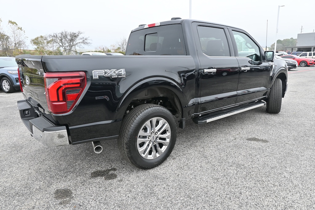 New 2025 Ford F-150 Lariat Truck SuperCrew Cab