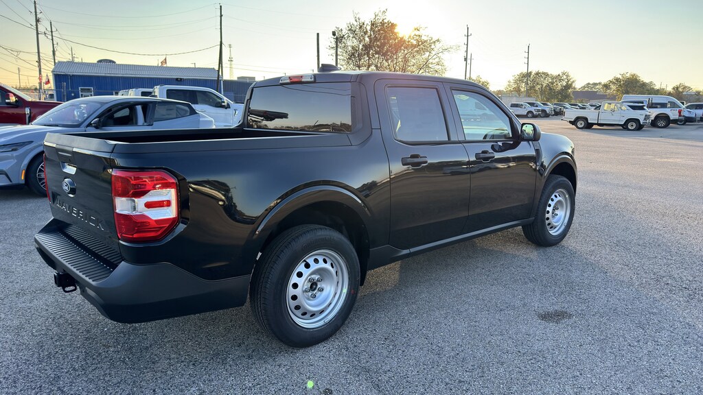 New 2026 Ford Maverick XL Truck SuperCrew