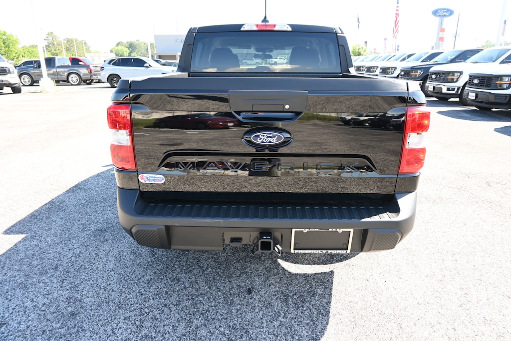New 2026 Ford Maverick XL Truck SuperCrew