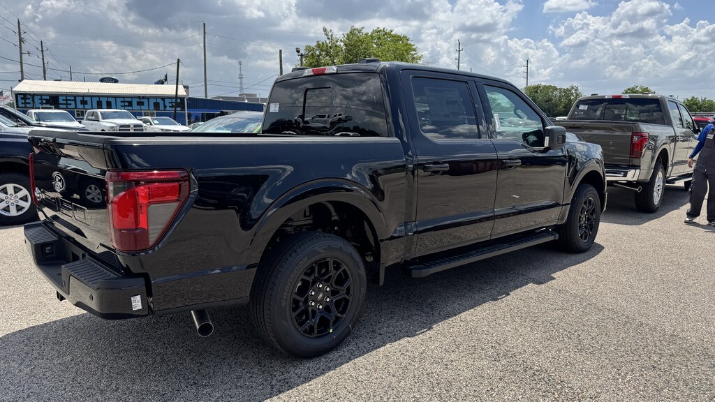 New 2026 Ford F-150 XLT Truck SuperCrew Cab