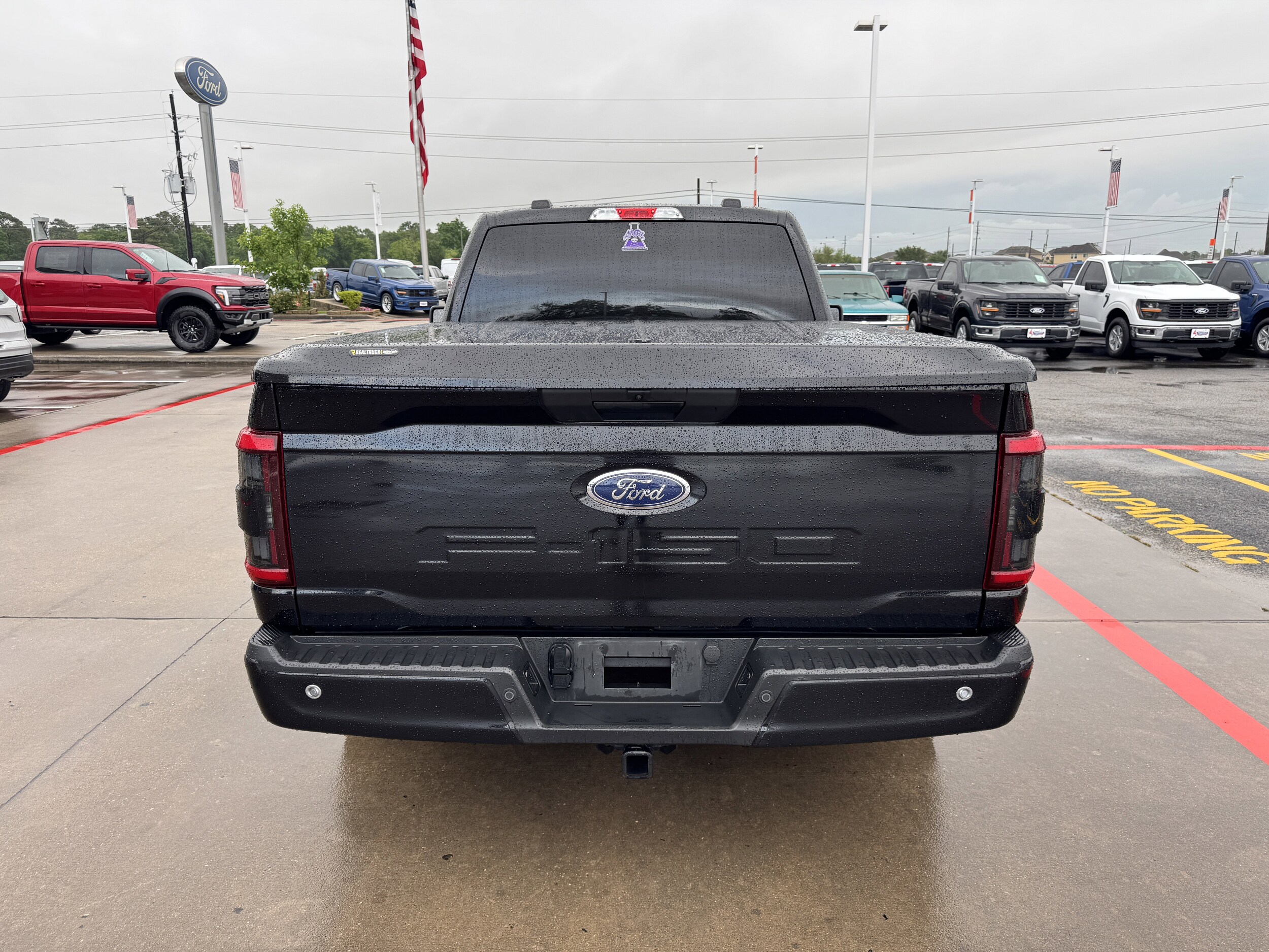 2022 Ford F-150 XLT photo 2