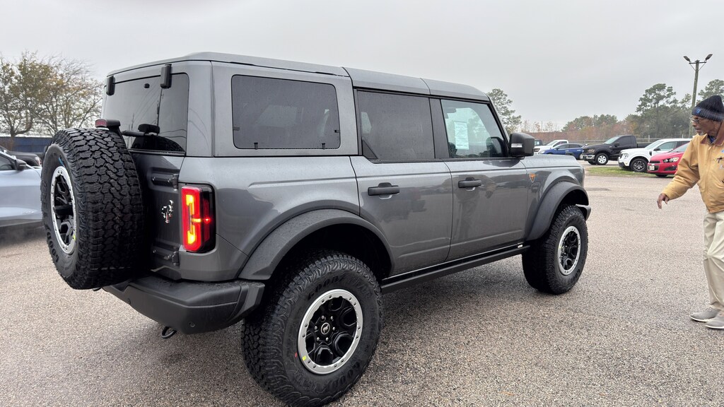New 2025 Ford Bronco Badlands SUV