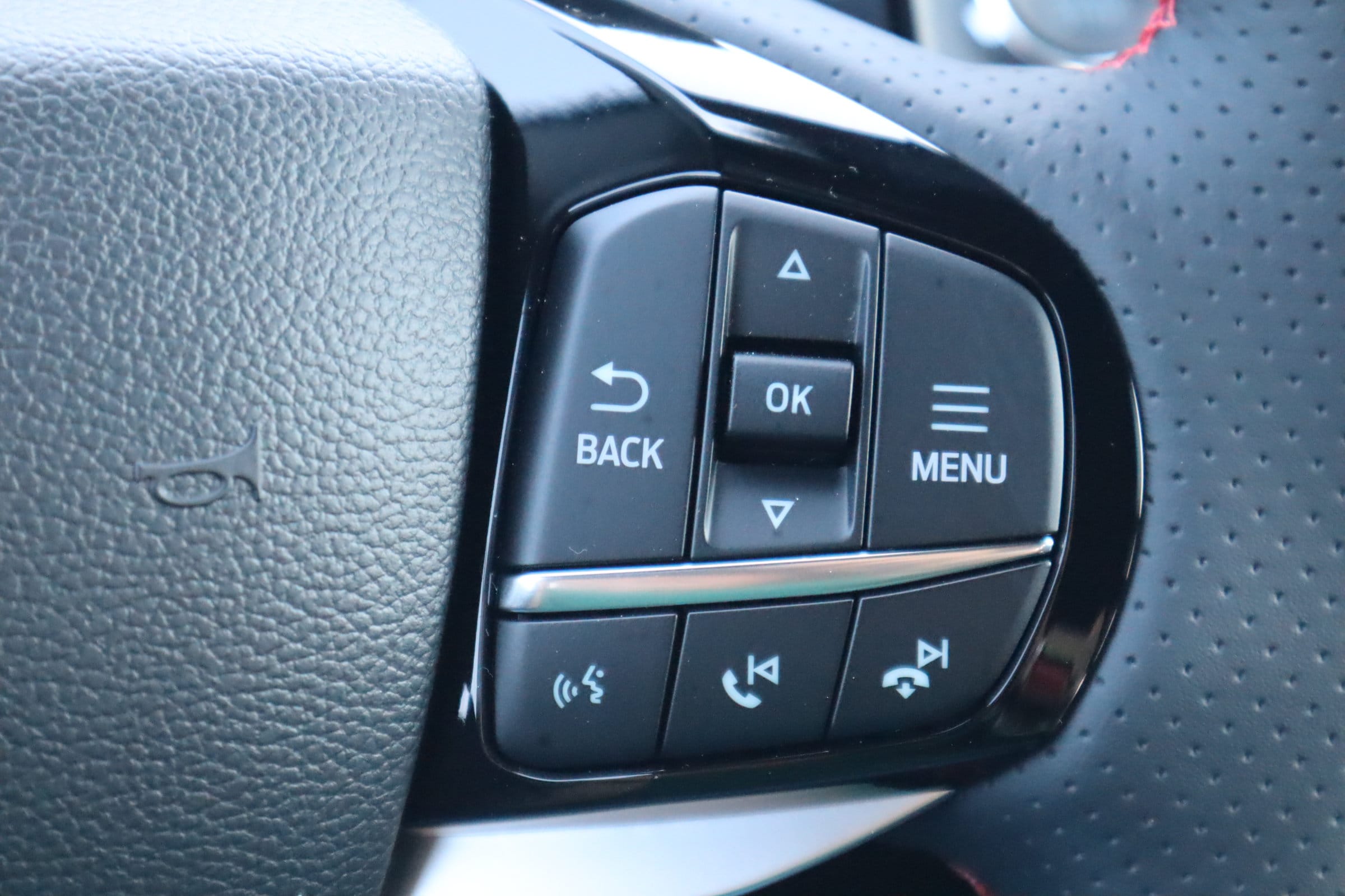 2025 Ford Explorer ST - Photo 22