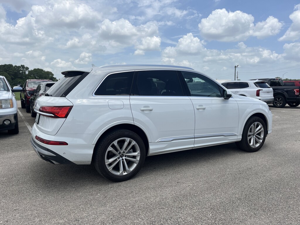 Used 2025 Audi Q7 55 Premium SUV