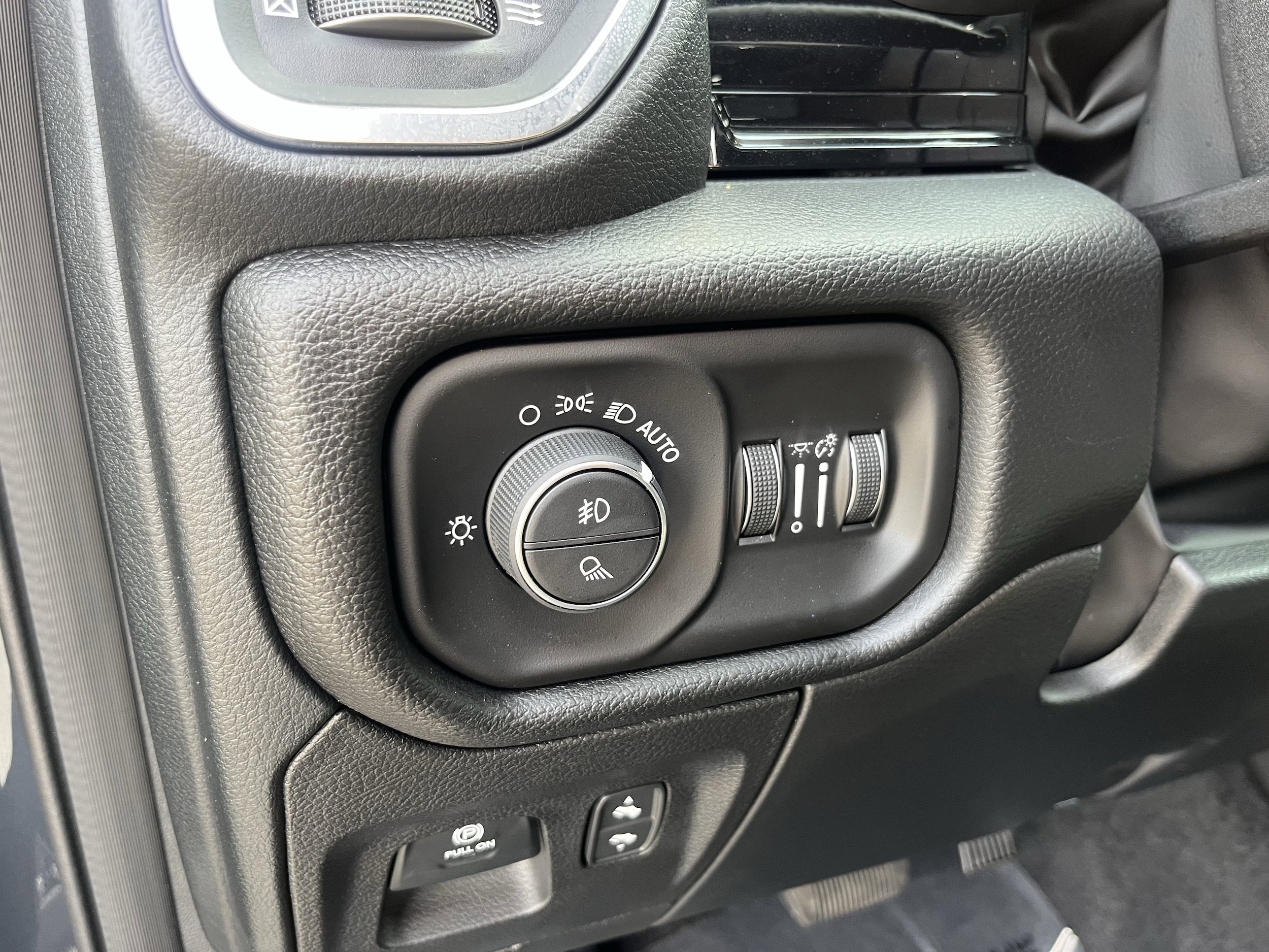 2026 RAM Ram 1500 Pickup Laramie - Photo 17