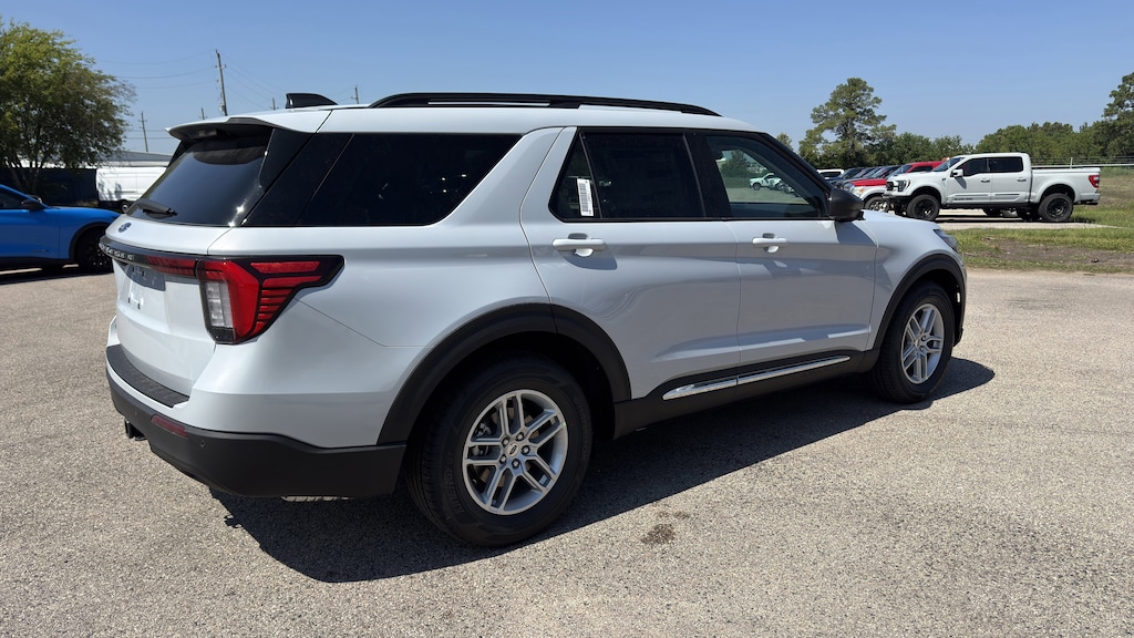New 2025 Ford Explorer Active SUV