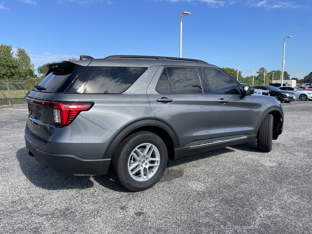 New 2025 Ford Explorer Active SUV