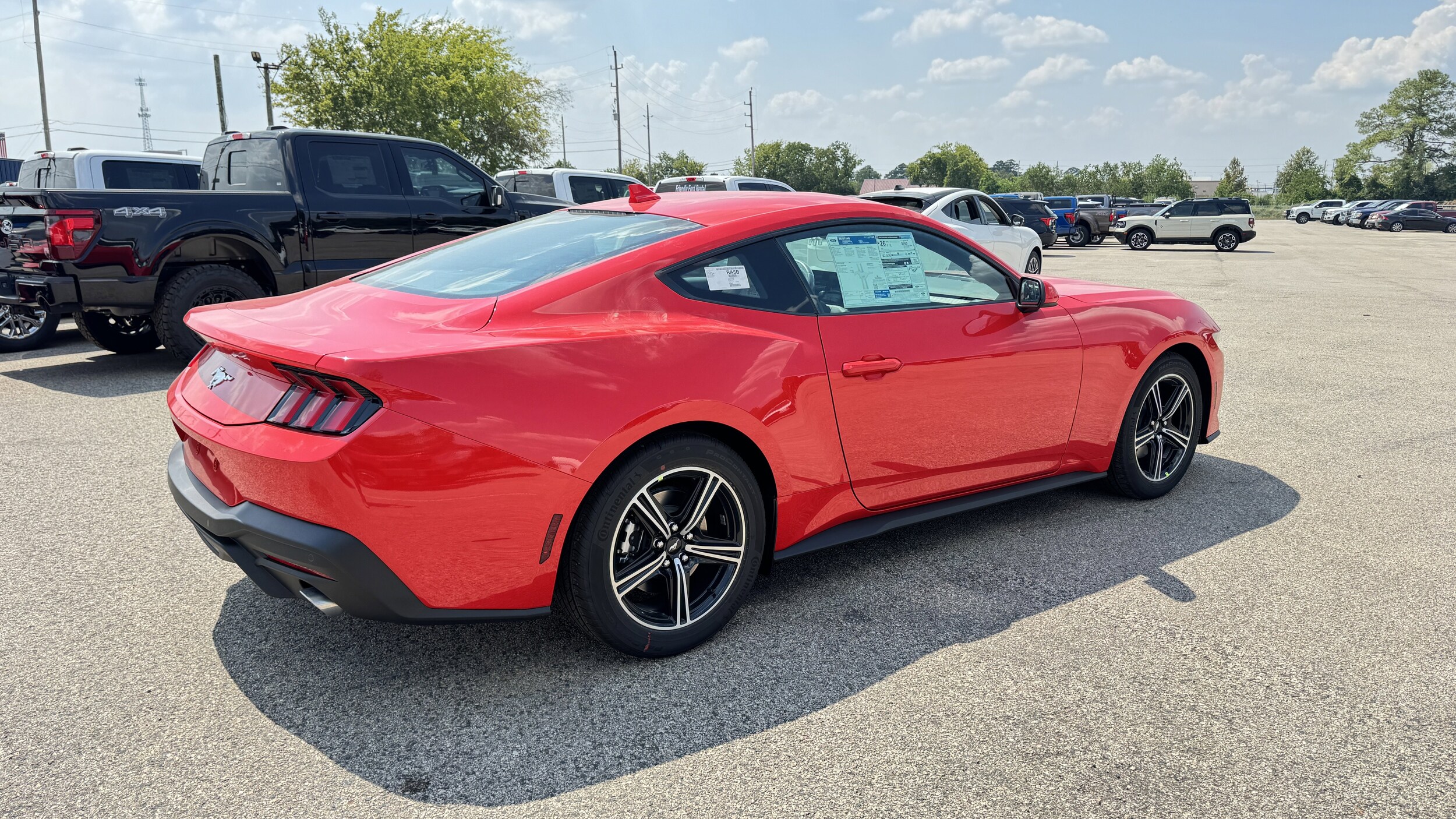 2025 Ford Mustang EcoBoost photo 3