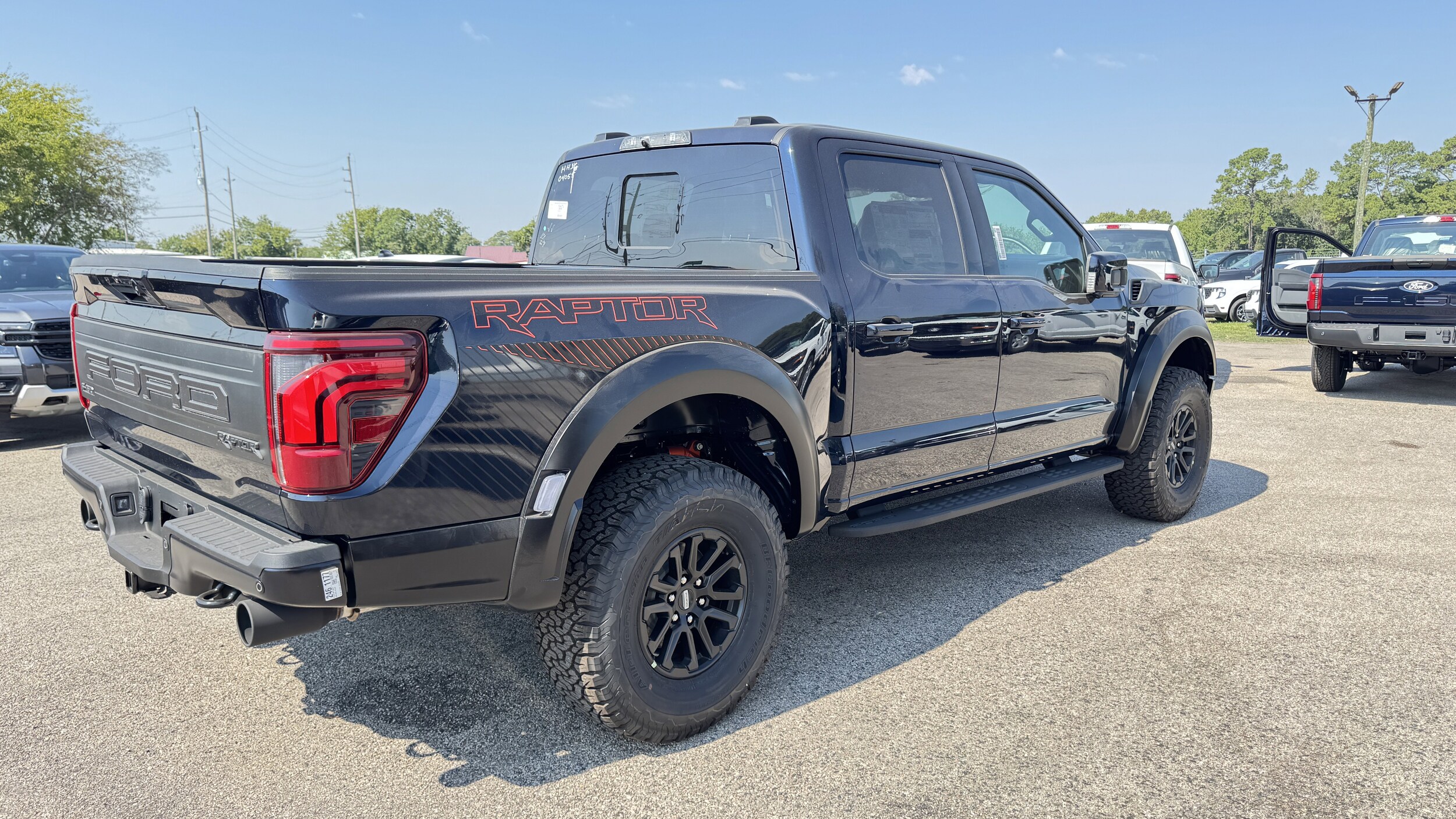 2025 Ford F-150 Raptor photo 3
