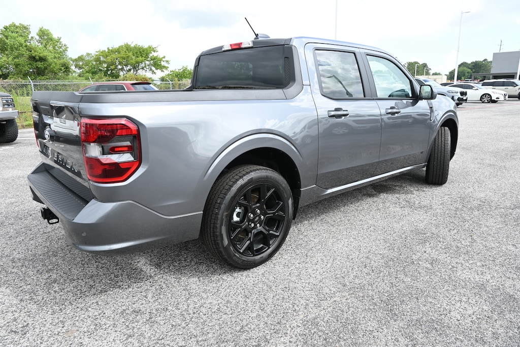 New 2026 Ford Maverick Lobo Standard Truck SuperCrew