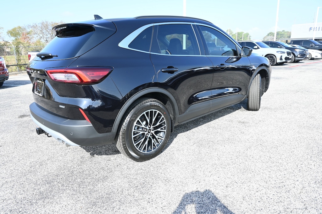 New 2026 Ford Escape PHEV SUV