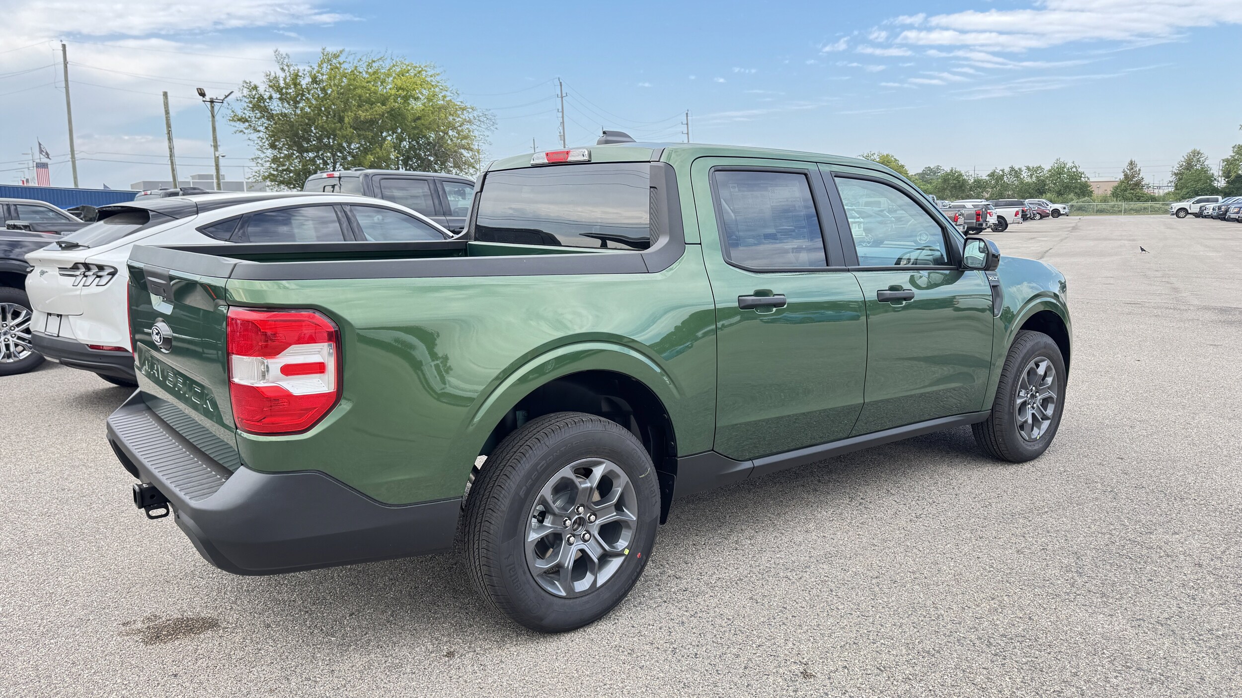 2025 Ford Maverick XLT photo 3