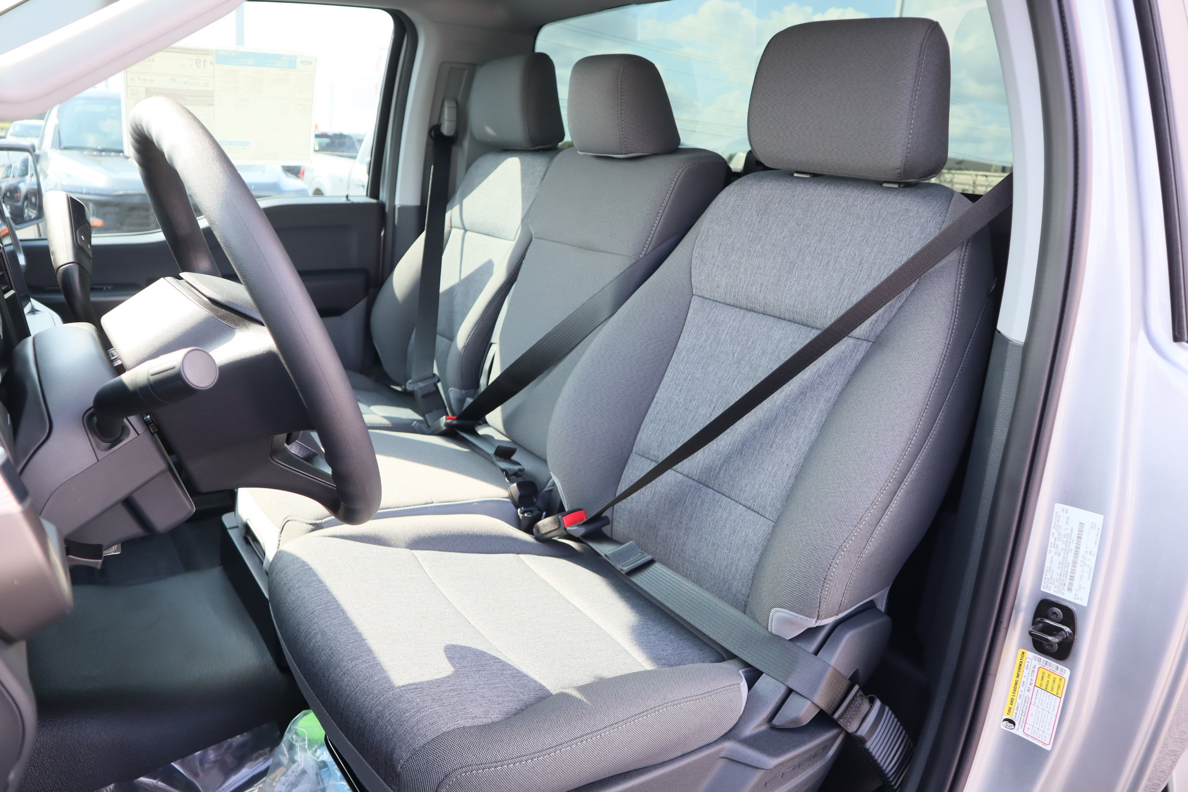 2025 Ford F-150 XL - Photo 25