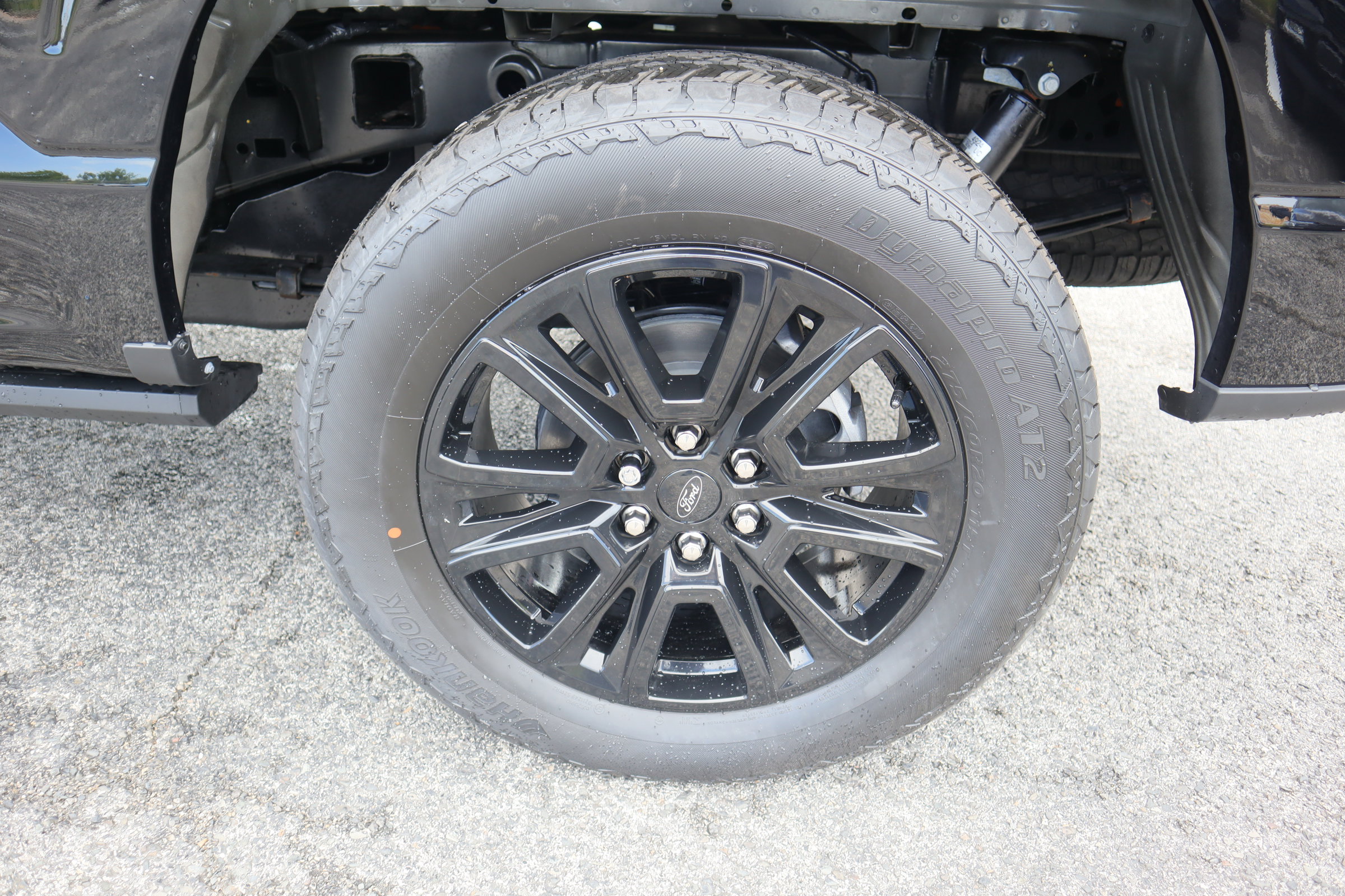 2025 Ford F-150 Platinum - Photo 14