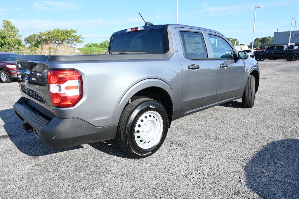 New 2025 Ford Maverick XL Truck SuperCrew