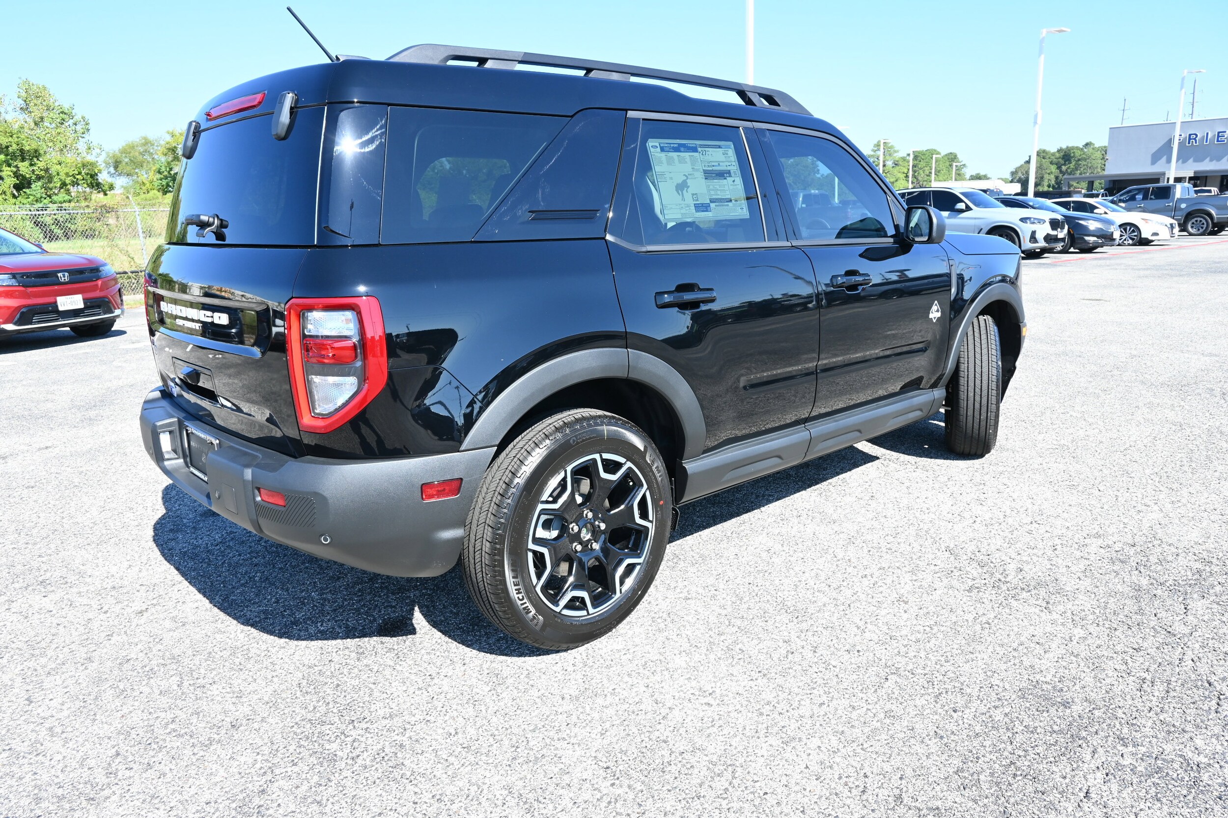 2025 Ford Bronco Sport Outer Banks photo 2