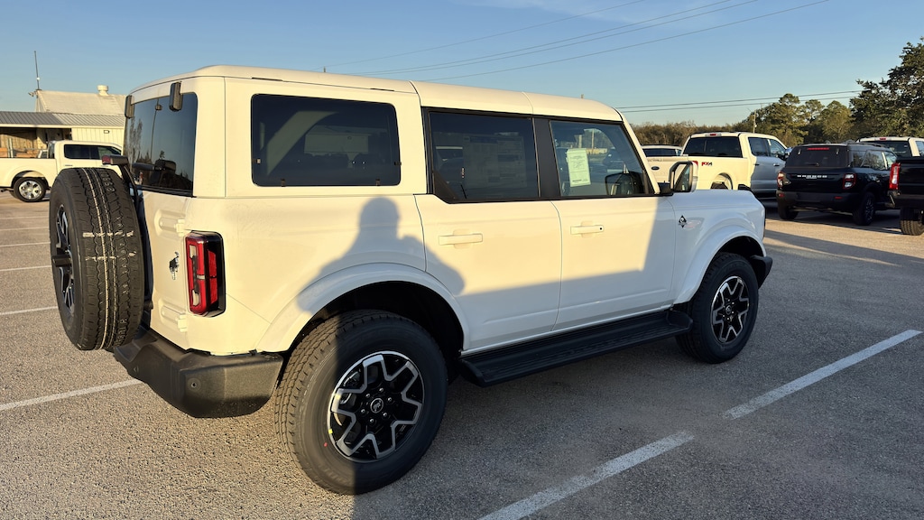 New 2025 Ford Bronco Outer Banks SUV