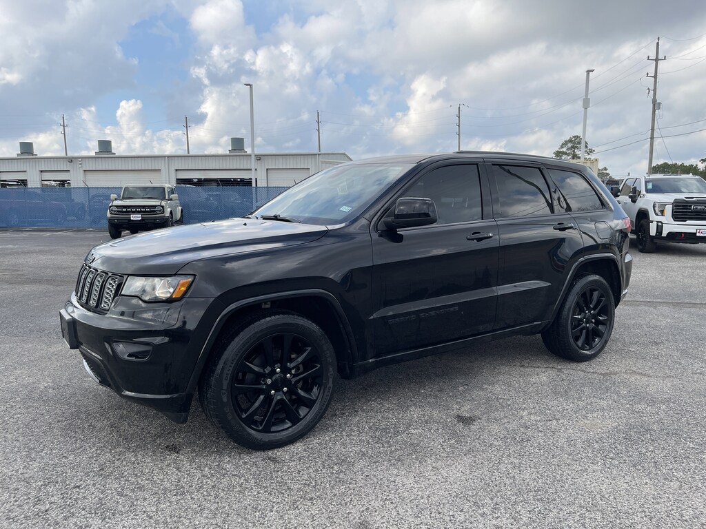 Used 2019 Jeep Grand Cherokee Altitude SUV