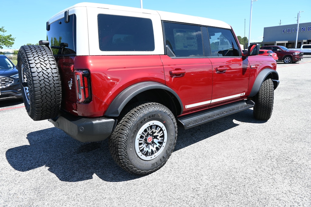 New 2026 Ford Bronco Outer Banks SUV