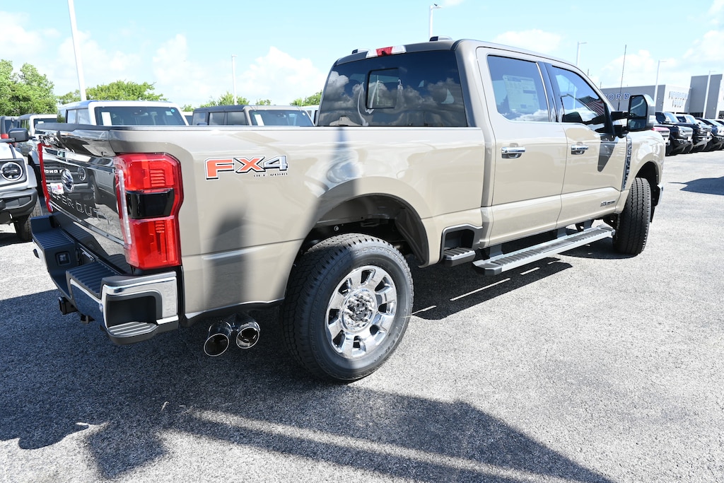 New 2026 Ford F-250 Lariat Truck Crew Cab