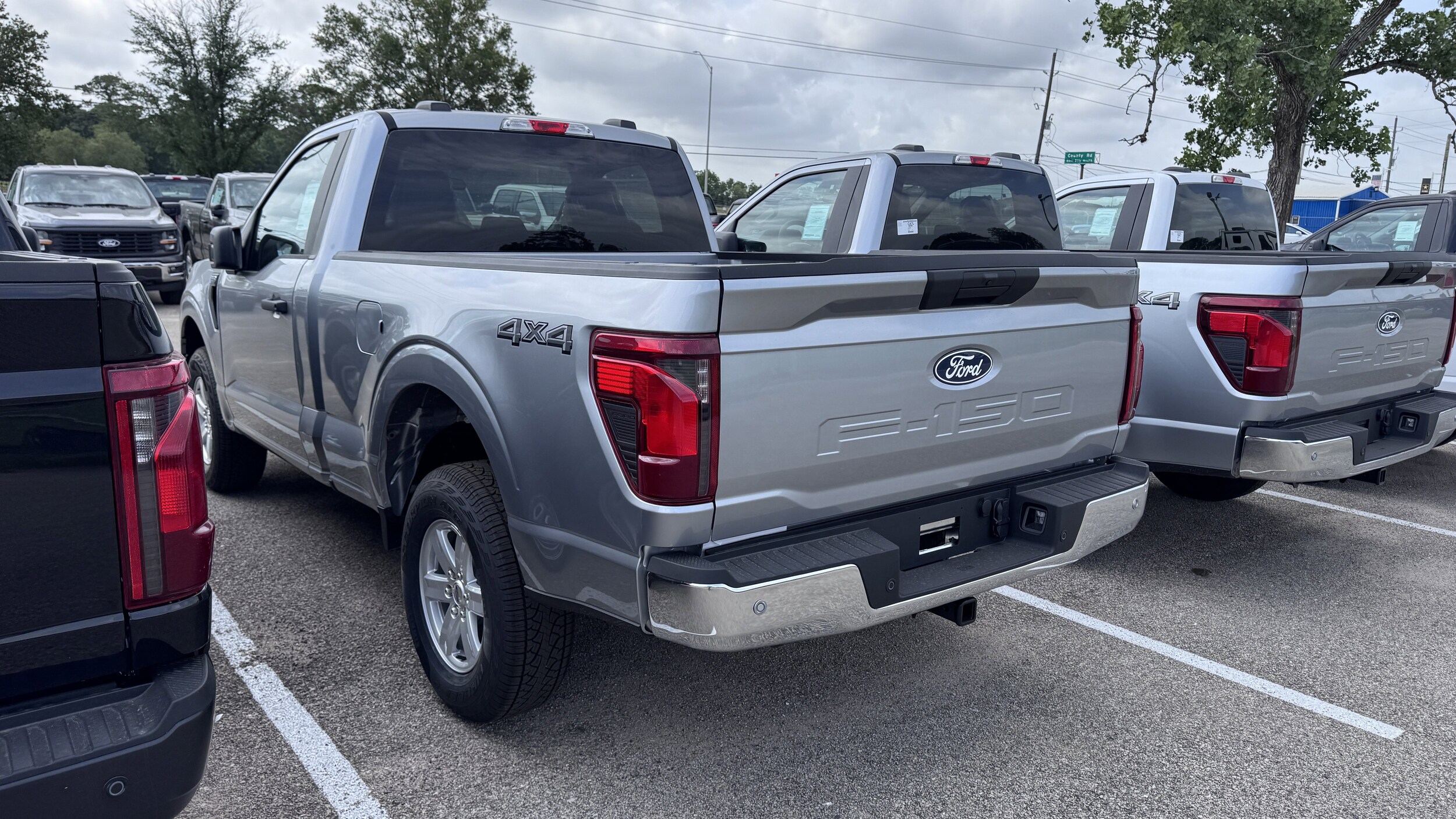 2025 Ford F-150 XL photo 4