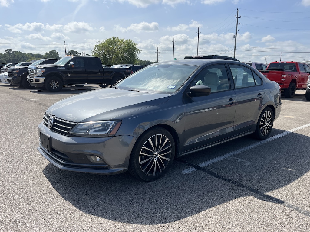 Used 2015 Volkswagen Jetta 1.8T Sport Sedan