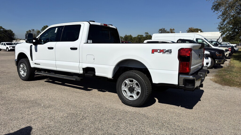 New 2026 Ford F-350 F-350 XLT Truck Crew Cab