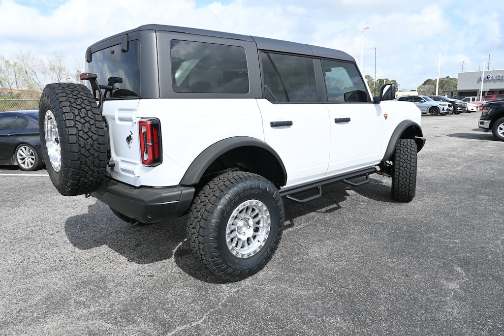 New 2025 Ford Bronco Badlands SUV