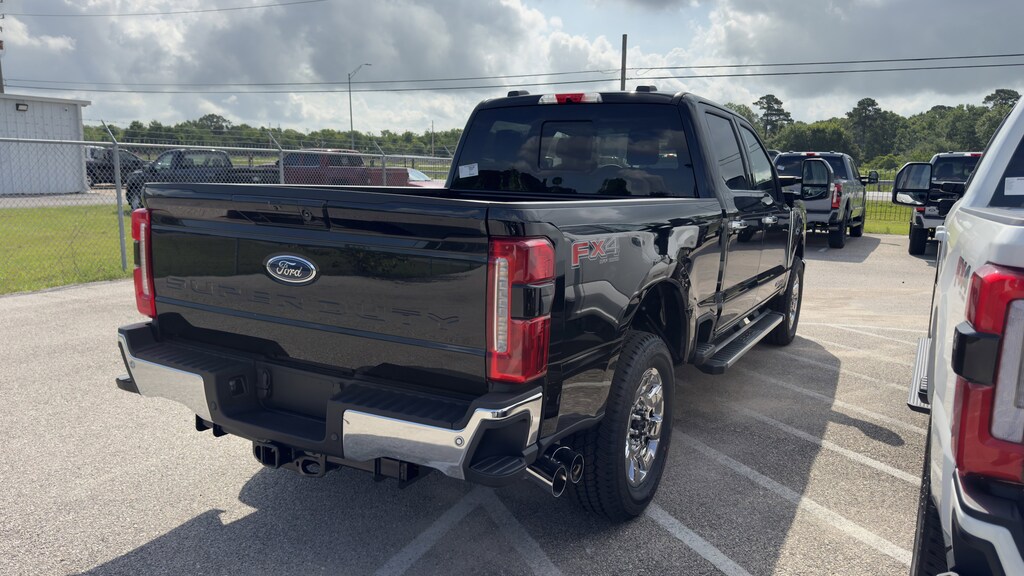 New 2026 Ford F-250 Lariat Truck Crew Cab