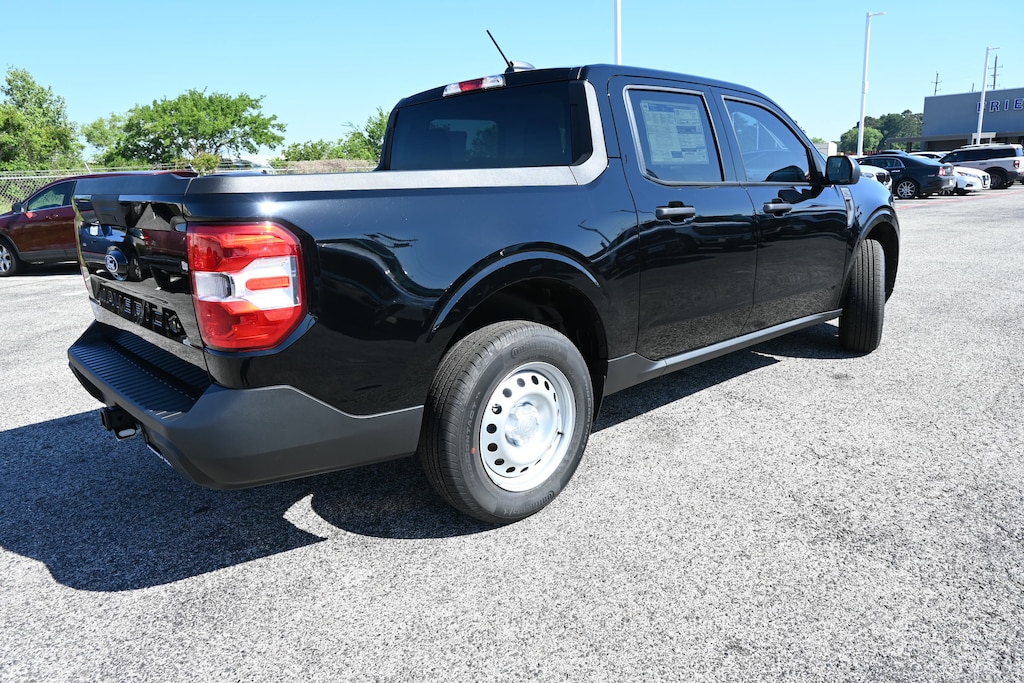 New 2026 Ford Maverick XL Truck SuperCrew