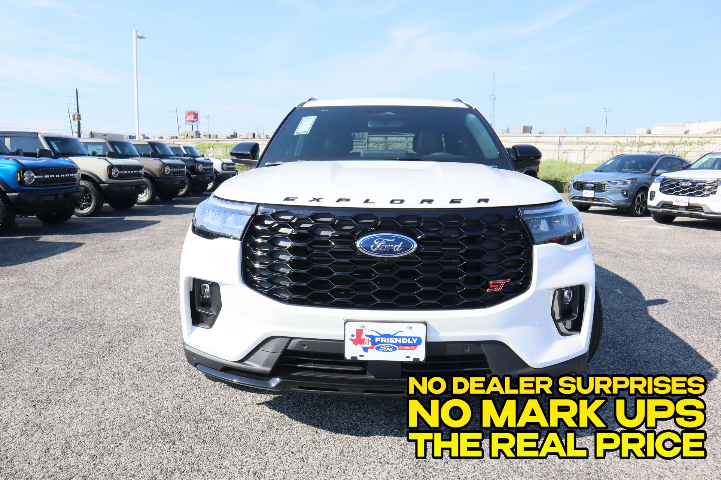 2025 Ford Explorer ST - Photo 10
