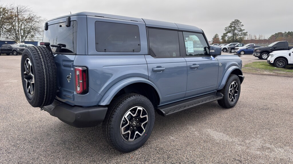 New 2025 Ford Bronco Outer Banks SUV