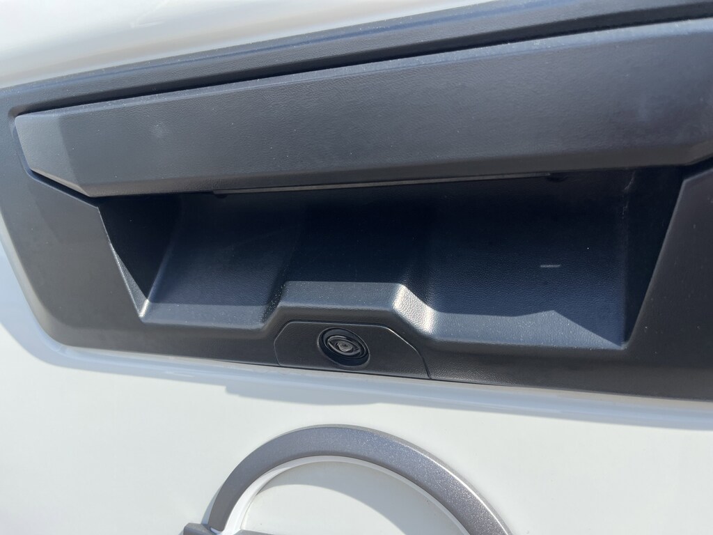 Used 2025 Nissan Frontier SV Truck Crew Cab