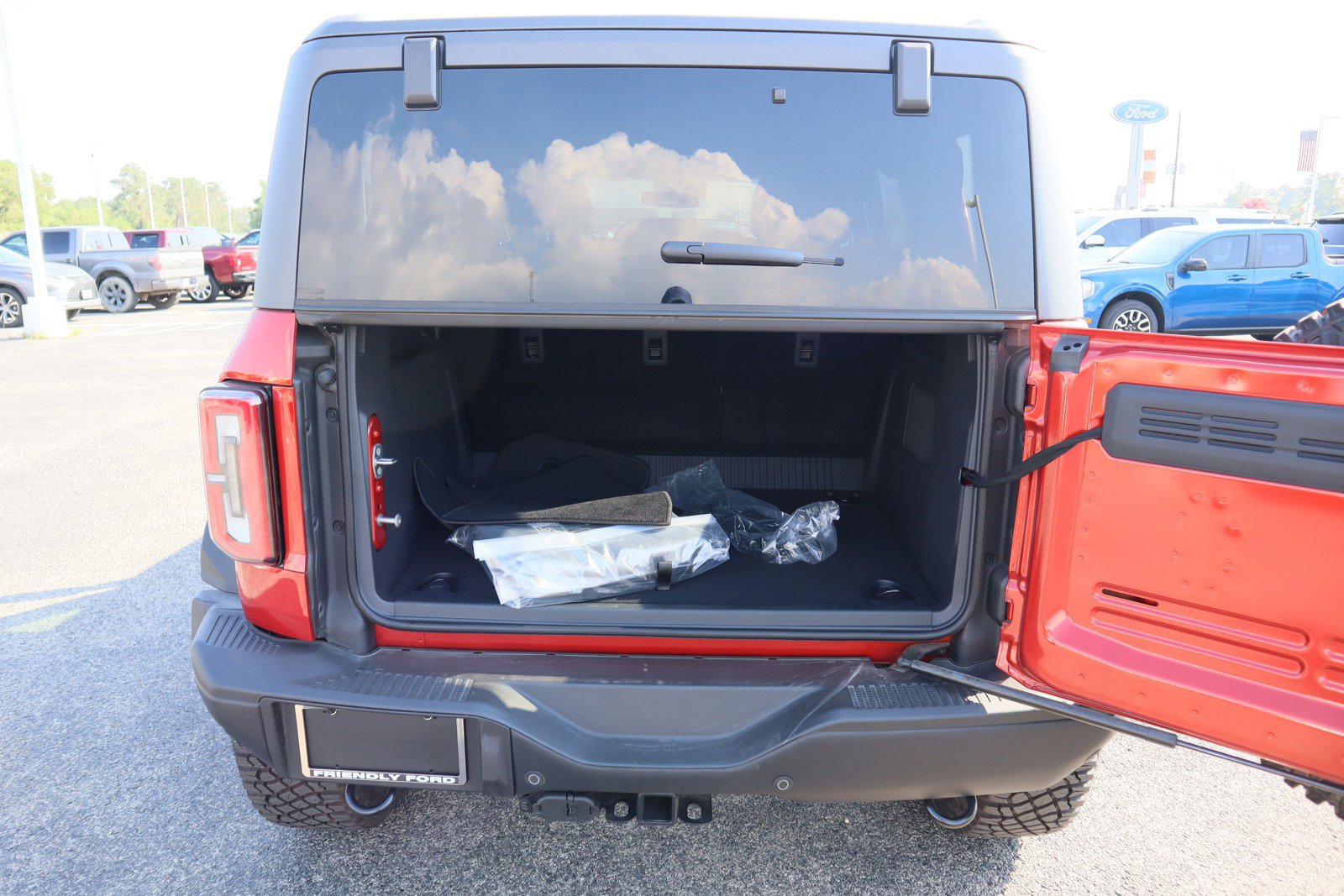 2023 Ford Bronco Base Big Bend Black Diamond Outer Banks Badlands Wildtrak Everglades photo 4