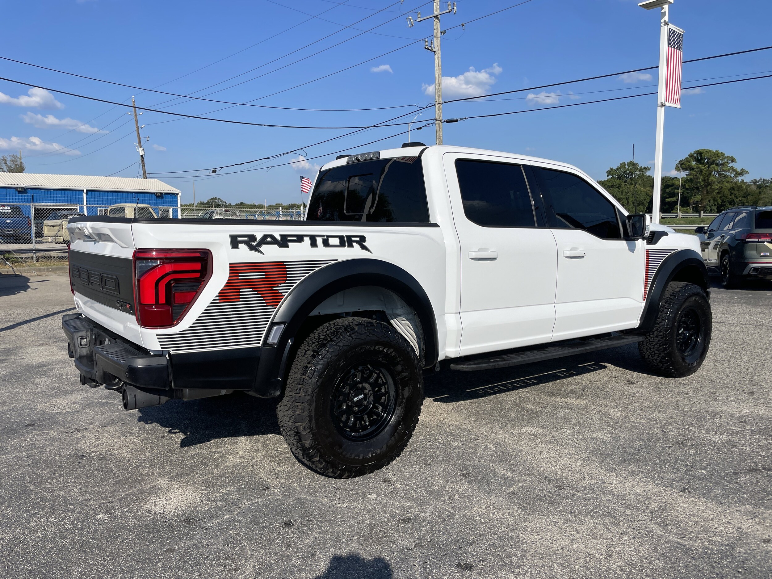 2024 Ford F-150 Raptor photo 2