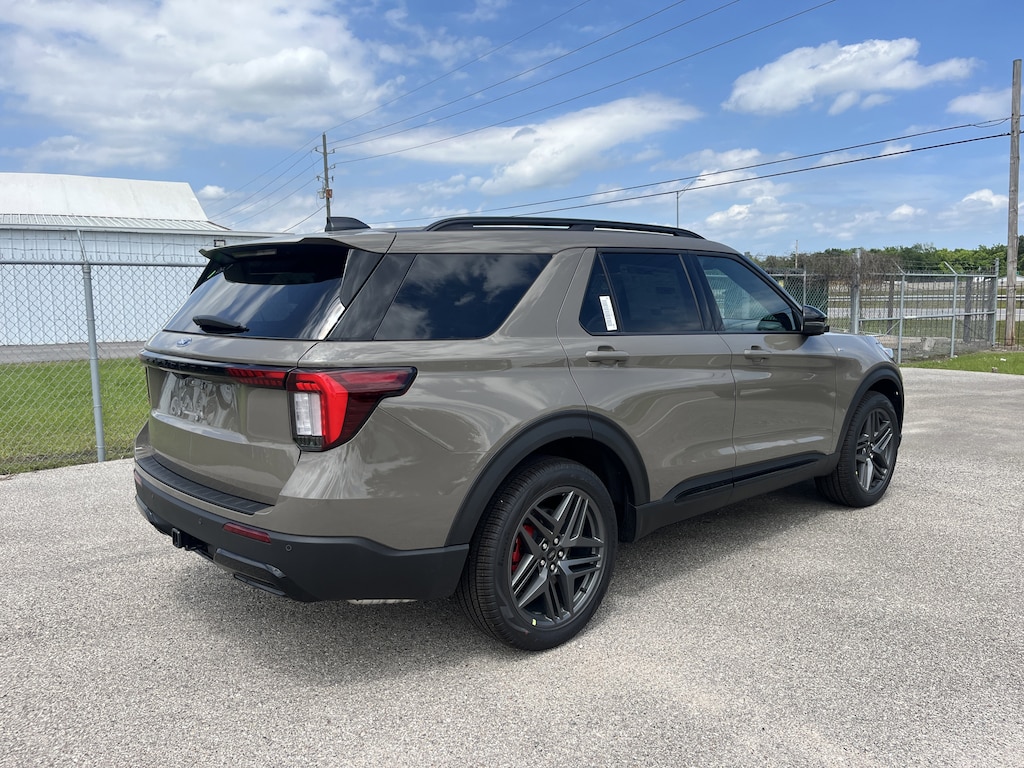 New 2026 Ford Explorer ST-Line SUV