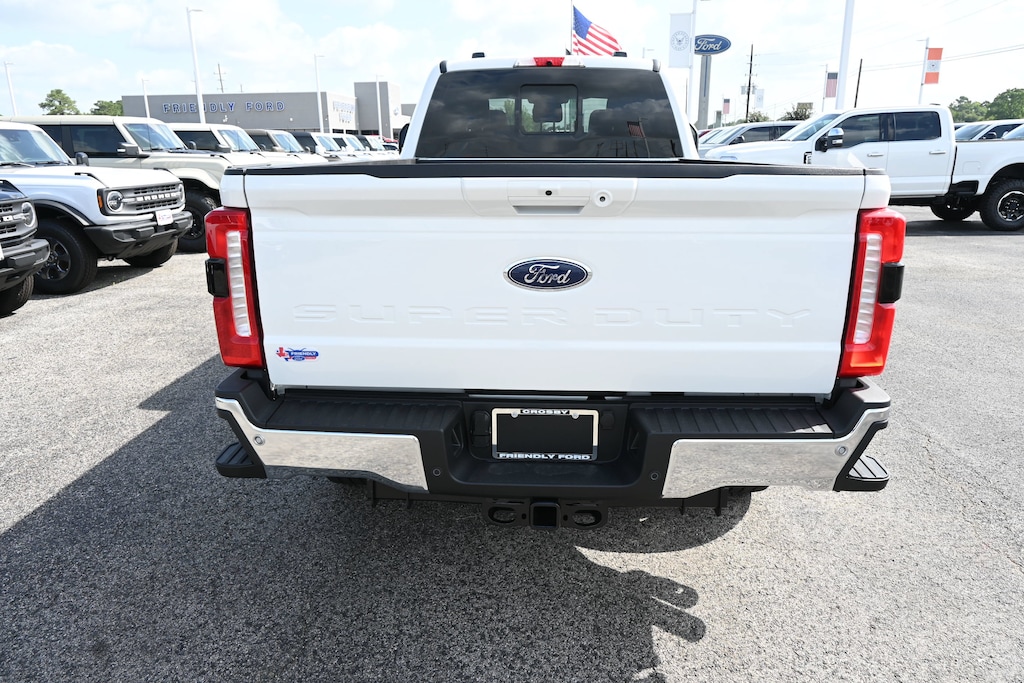New 2026 Ford F-350 Lariat Truck Crew Cab